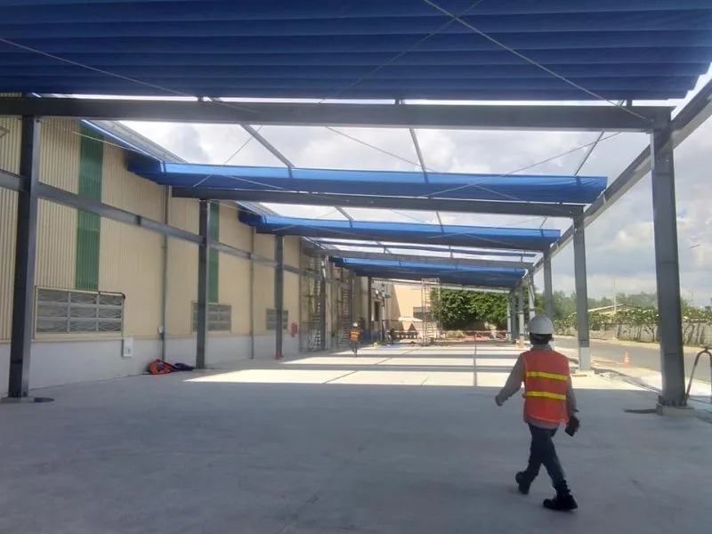 Ứng dụng bạt cao cấp châu âu cho mái che nhà xưởng
