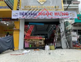 Mái che mặt tiền shop: Giải pháp thu hút khách và chống nắng mưa hiệu quả