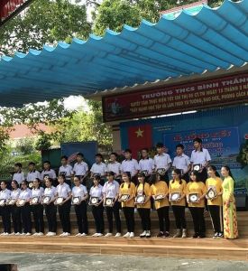 Mái xếp cho trường học, sân chơi