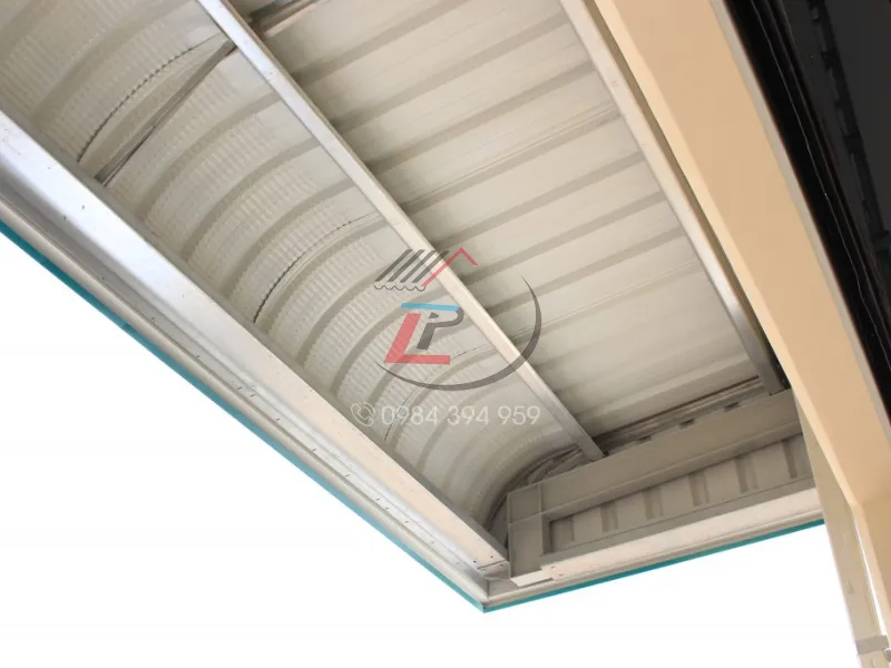 ứng dụng của mái canopy khi làm nhà thép tiền chế
