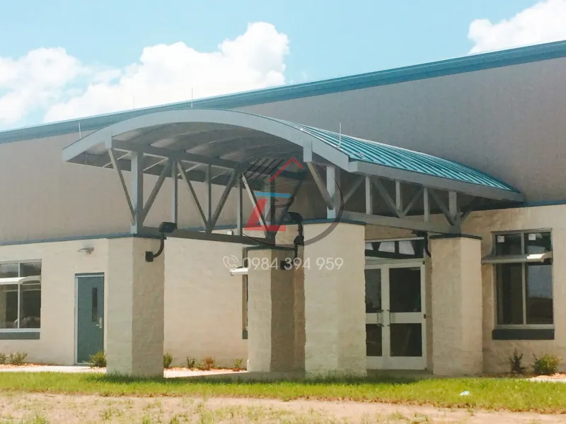 ứng dụng của mái canopy khi làm nhà thép tiền chế