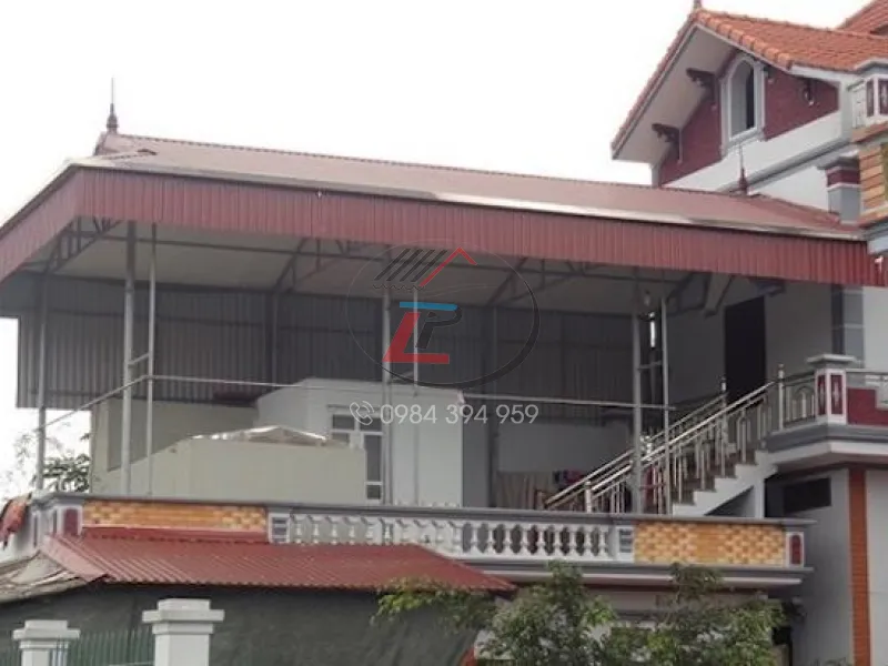 Mái che sân thượng bằng tôn