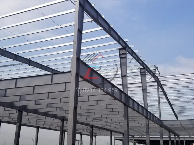 Nhà xưởng khung thép tiền chế